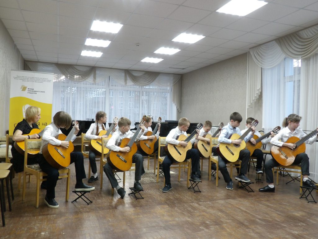 Концерт народного отделения (13.04.2022)