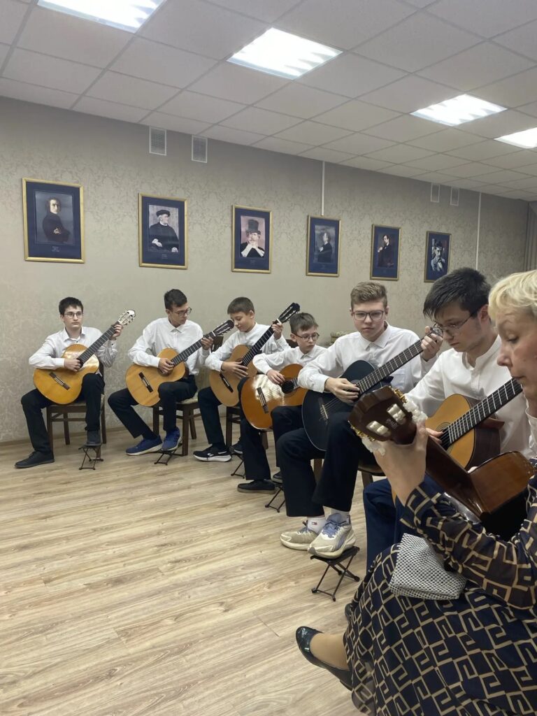 Поздравляем с Днем музыки!